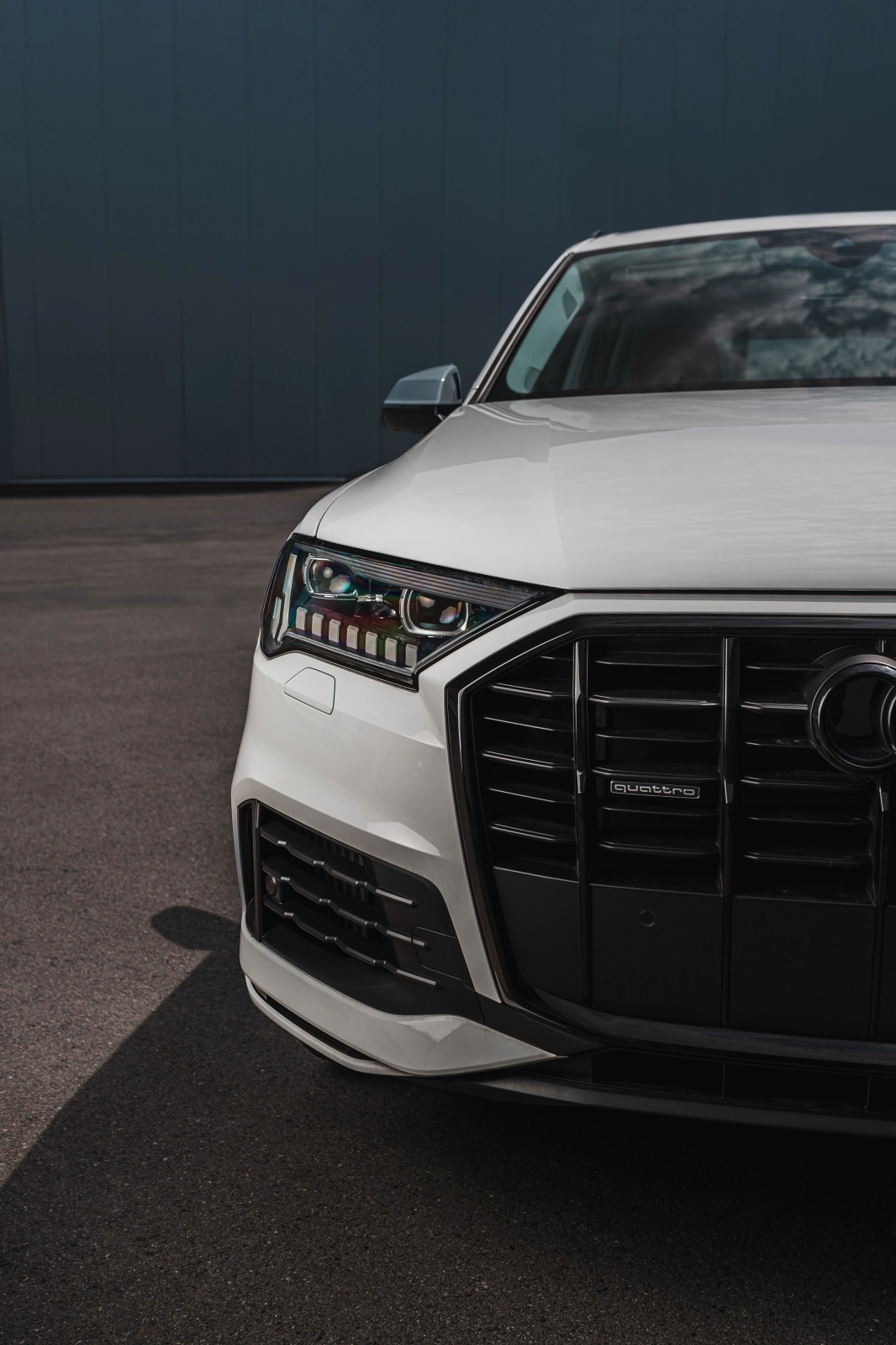 Қара түстің контрасты